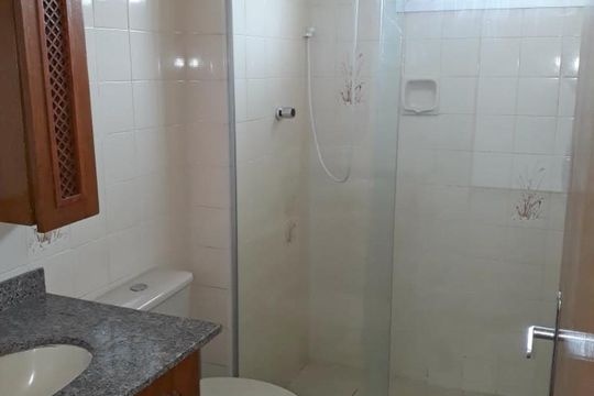 Banheiro de apartamento à venda com 2 quartos, 72m² em Vila Amélia, São Paulo