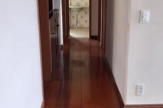 Corredor de apartamento à venda com 3 quartos, 98m² em Santa Efigênia, Belo Horizonte