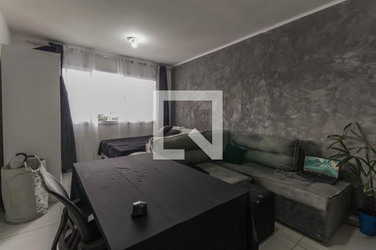 Sala - Quarto de apartamento à venda com 1 quarto, 24m² em Vila Campanela, São Paulo