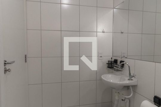 Banheiro de apartamento à venda com 1 quarto, 24m² em Vila Campanela, São Paulo