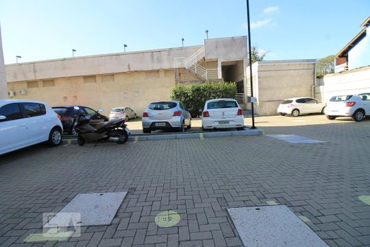 Garagem de apartamento para alugar com 2 quartos, 49m² em Jardim Itu Sabará, Porto Alegre