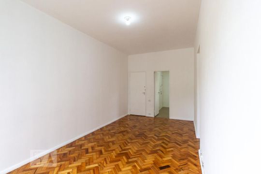 Sala de apartamento para alugar com 3 quartos, 86m² em Laranjeiras, Rio de Janeiro