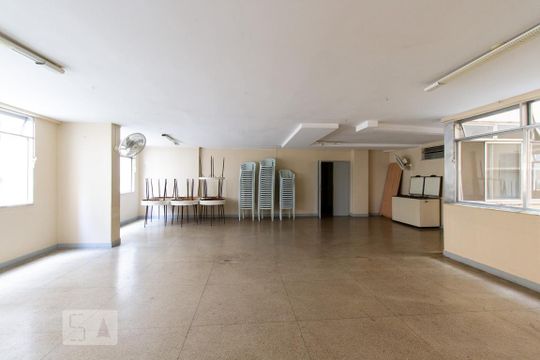 Área comum - Salão de festas de apartamento para alugar com 3 quartos, 86m² em Laranjeiras, Rio de Janeiro