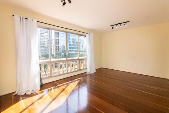 Apartamento à venda com 3 quartos, 109m² em Vila Olímpia, São Paulo