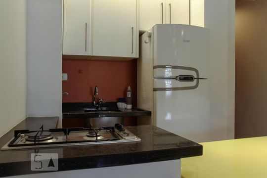 Cozinha de apartamento para alugar com 1 quarto, 30m² em Consolação, São Paulo