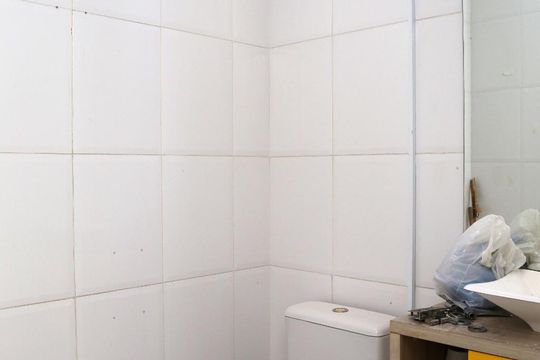 Banheiro de casa à venda com 4 quartos, 120m² em Parque Santos Dumont, Taboão da Serra
