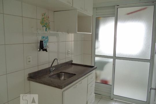 Cozinha de apartamento para alugar com 2 quartos, 45m² em Maranhão, São Paulo