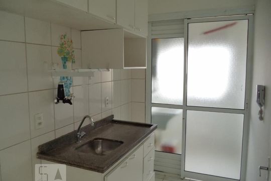 Cozinha e Área de Serviço de apartamento para alugar com 2 quartos, 45m² em Maranhão, São Paulo