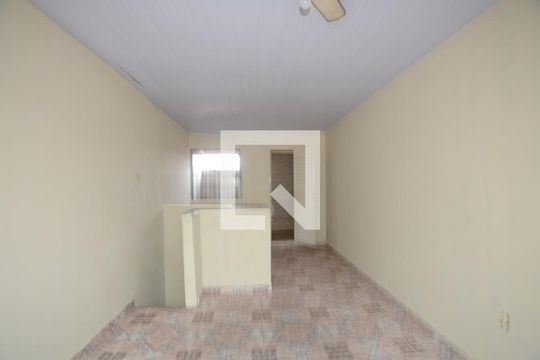 Quarto 1 Suíte de casa para alugar com 3 quartos, 85m² em Irajá, Rio de Janeiro
