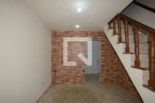 Sala de casa para alugar com 3 quartos, 85m² em Irajá, Rio de Janeiro