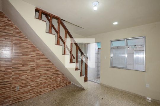 Sala de casa para alugar com 3 quartos, 85m² em Irajá, Rio de Janeiro