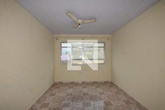 Quarto 1 Suíte de casa para alugar com 3 quartos, 85m² em Irajá, Rio de Janeiro