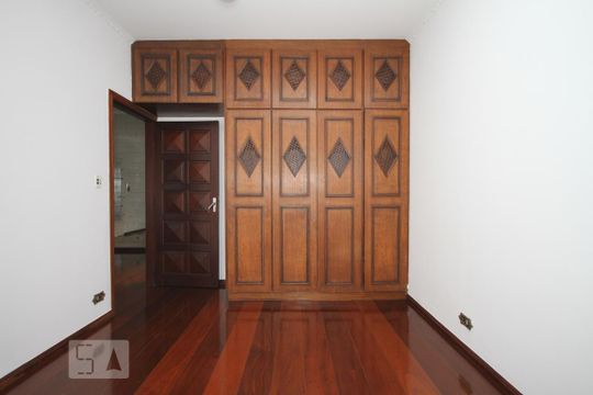 Casa para alugar com 3 quartos, 150m² em Bosque da Saúde, São Paulo