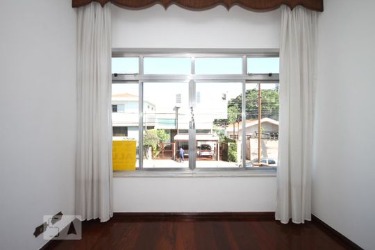 Sala de casa para alugar com 3 quartos, 150m² em Bosque da Saúde, São Paulo