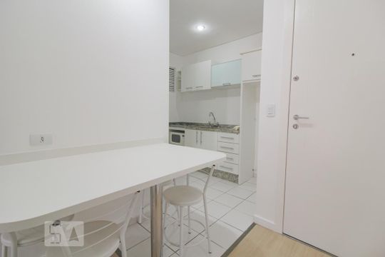Cozinha de kitnet/studio para alugar com 1 quarto, 36m² em Rebouças, Curitiba