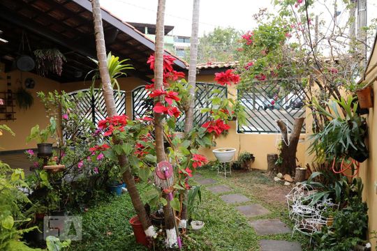 Entrada de casa à venda com 2 quartos, 75m² em Cidade Intercap, Taboão da Serra