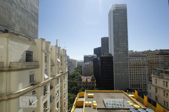 Vista de kitnet/studio à venda com 1 quarto, 30m² em Centro, Rio de Janeiro