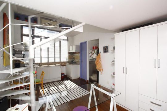 Kitnet/Studio à venda com 1 quarto, 30m² em Centro, Rio de Janeiro