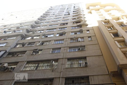 Fachada do Prédio de kitnet/studio à venda com 1 quarto, 30m² em Centro, Rio de Janeiro
