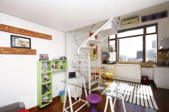 Sala de kitnet/studio à venda com 1 quarto, 30m² em Centro, Rio de Janeiro