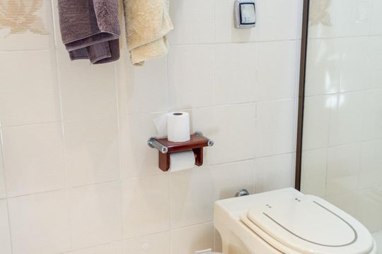 Banheiro do Quarto 2 de apartamento à venda com 5 quartos, 208m² em Lapa, São Paulo