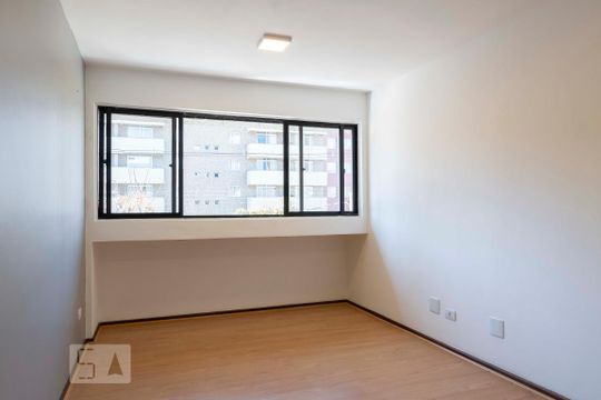 Sala de kitnet/studio para alugar com 1 quarto, 35m² em Bigorrilho, Curitiba