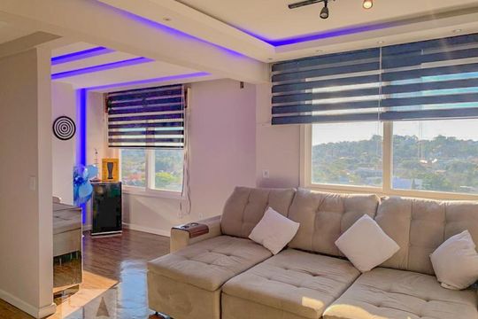 Sala de apartamento para alugar com 2 quartos, 64m² em Cristal, Porto Alegre