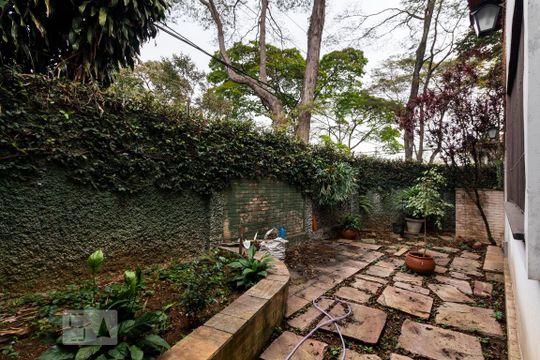 Área Externa de casa à venda com 3 quartos, 220m² em Planalto Paulista, São Paulo