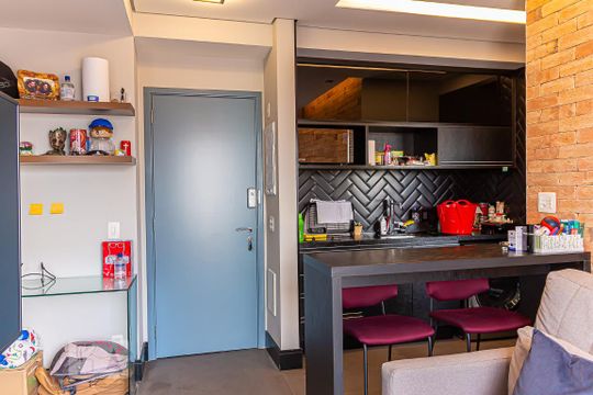 Sala/Cozinha de kitnet/studio à venda com 1 quarto, 76m² em Vila Mariana, São Paulo