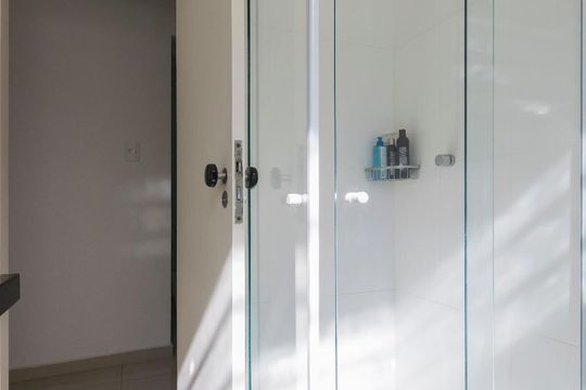 Banheiro de apartamento à venda com 2 quartos, 80m² em Vila Mariana, São Paulo