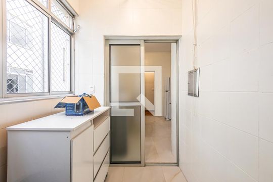 Área de Serviço de apartamento para alugar com 2 quartos, 100m² em Pinheiros, São Paulo