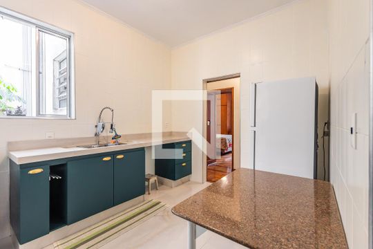 Cozinha de apartamento para alugar com 2 quartos, 100m² em Pinheiros, São Paulo