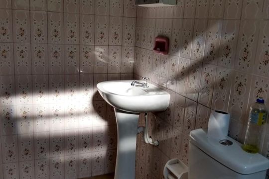 Banheiro de casa para alugar com 1 quarto, 40m² em Chácara Belenzinho, São Paulo