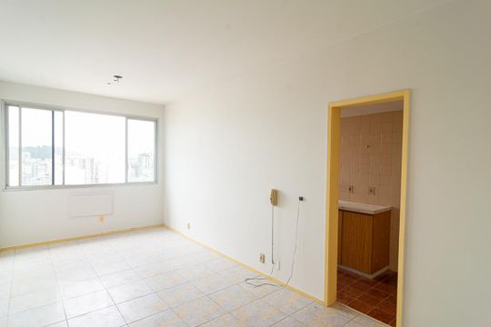 Sala de apartamento à venda com 2 quartos, 120m² em Icaraí, Niterói