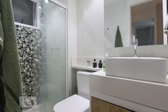 Banheiro Social de apartamento à venda com 2 quartos, 55m² em Taquara, Rio de Janeiro