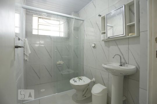 Banheiro de apartamento para alugar com 1 quarto, 33m² em Bela Vista, São Paulo