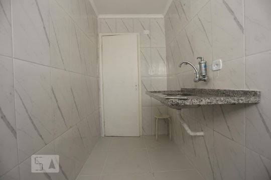 Cozinha de apartamento para alugar com 1 quarto, 33m² em Bela Vista, São Paulo