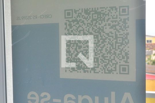 Instalação da plaquinha de apartamento à venda com 2 quartos, 62m² em Niterói, Canoas