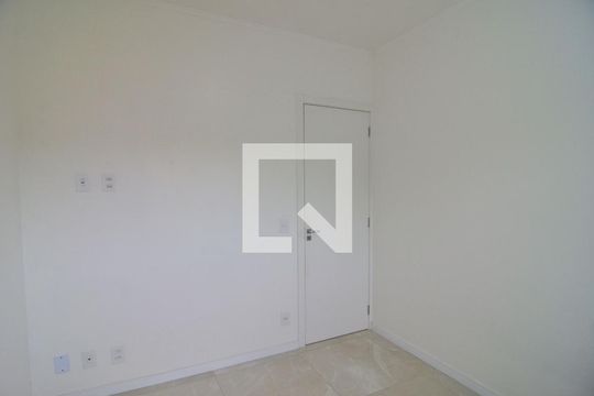 Quarto 1 de apartamento à venda com 2 quartos, 62m² em Niterói, Canoas