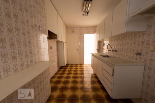 Cozinha de apartamento para alugar com 2 quartos, 75m² em Perdizes, São Paulo