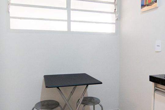 Cozinha - Detalhe de kitnet/studio para alugar com 1 quarto, 40m² em Centro, Campinas