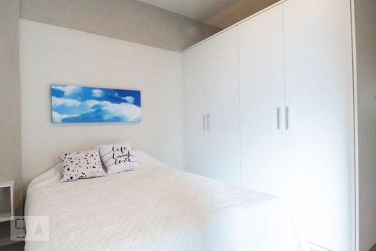 Quarto de kitnet/studio para alugar com 1 quarto, 40m² em Centro, Campinas