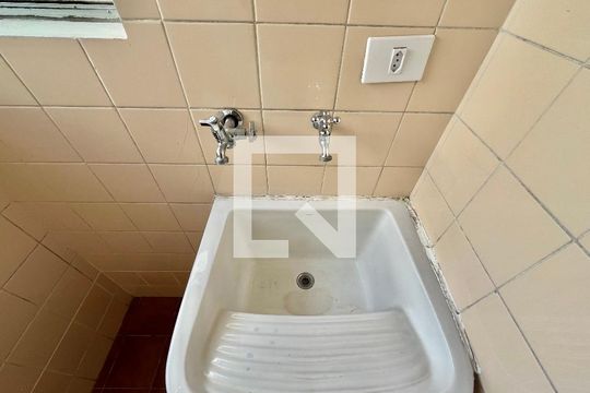 Área de Serviço de apartamento para alugar com 2 quartos, 81m² em Chácara Inglesa, São Paulo