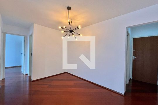 Sala de apartamento para alugar com 2 quartos, 65m² em Chácara Inglesa, São Paulo