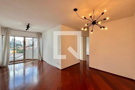 Sala de apartamento para alugar com 2 quartos, 65m² em Chácara Inglesa, São Paulo