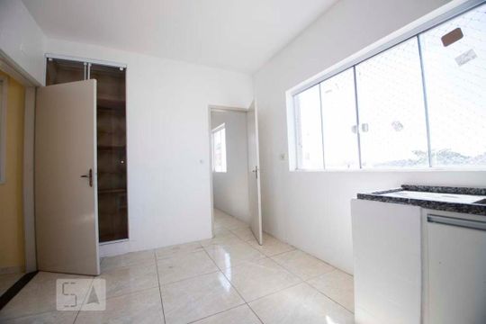 cozinha de apartamento para alugar com 2 quartos, 80m² em Jardim do Lago, Campinas