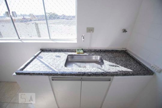cozinha de apartamento para alugar com 2 quartos, 80m² em Jardim do Lago, Campinas