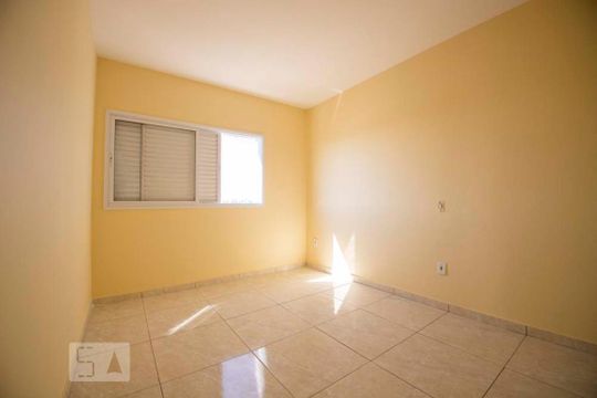 quarrto 1 de apartamento para alugar com 2 quartos, 80m² em Jardim do Lago, Campinas