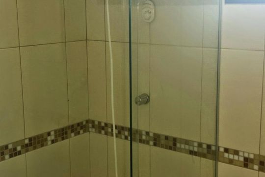 Banheiro Social de apartamento à venda com 2 quartos, 65m² em Vila da Saúde, São Paulo