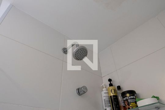 Banheiro Social de kitnet/studio à venda com 1 quarto, 41m² em Várzea da Barra Funda, São Paulo